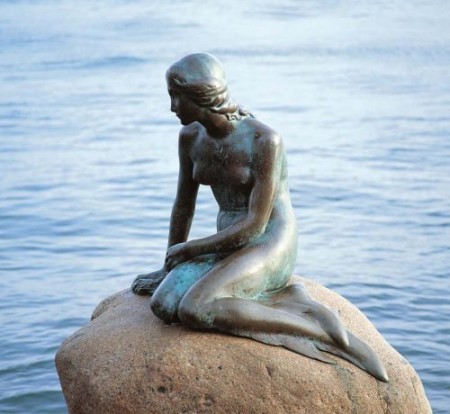 Желіде жетілген итальяндық әйелдермен жыныстық қатынас көру