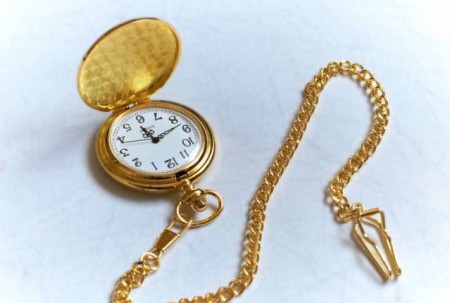 Әйелдер мен сиыққан сағат